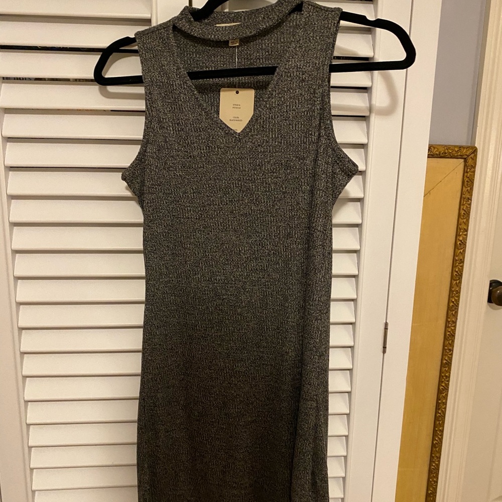 Black/dark grey dress